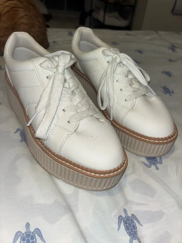 DV by Dolce Vita Sneakers - Image 4