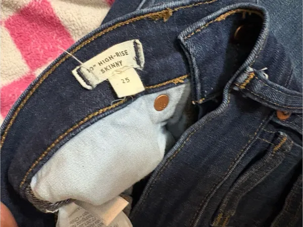 Madewell Dark Indigo High-Rise Skinny Jeans - Image 4