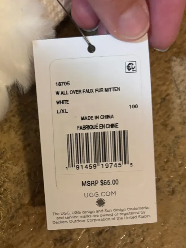 NWT UGG Women's All Over Faux Fur Mitten sz L/XL - Image 5