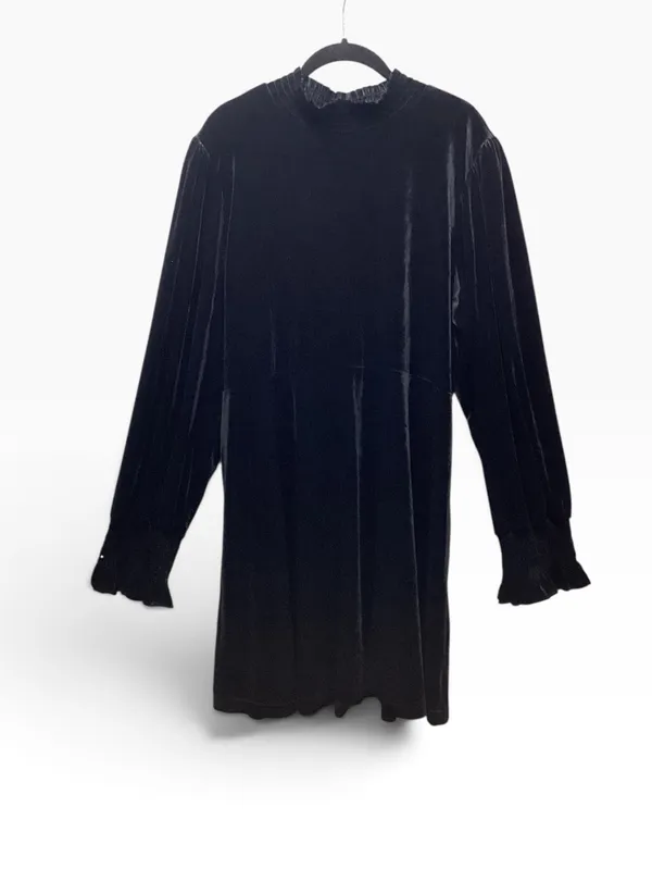 Easel Black Velvet long sleeve dress size 1X - Image 2