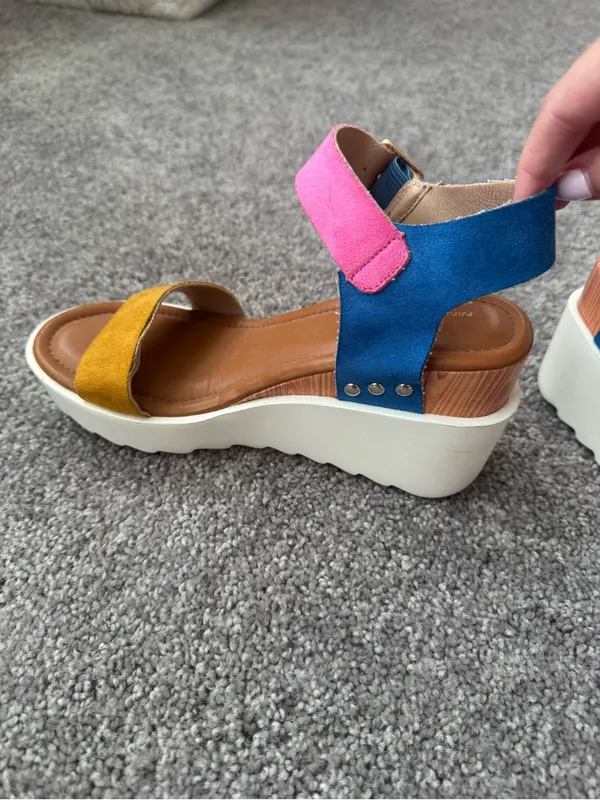 Women’s Wedges Blue Size 7 - Image 3