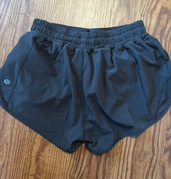 Lululemon Hotty Hot Shorts 2.5" - Image 2