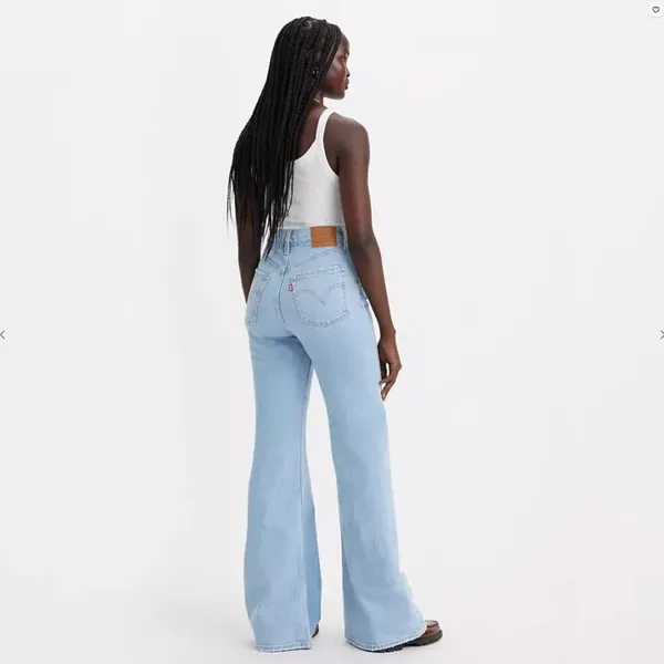 NWT Levi's Women's Ribcage Bell Bottom Jeans 31X32 - Image 3