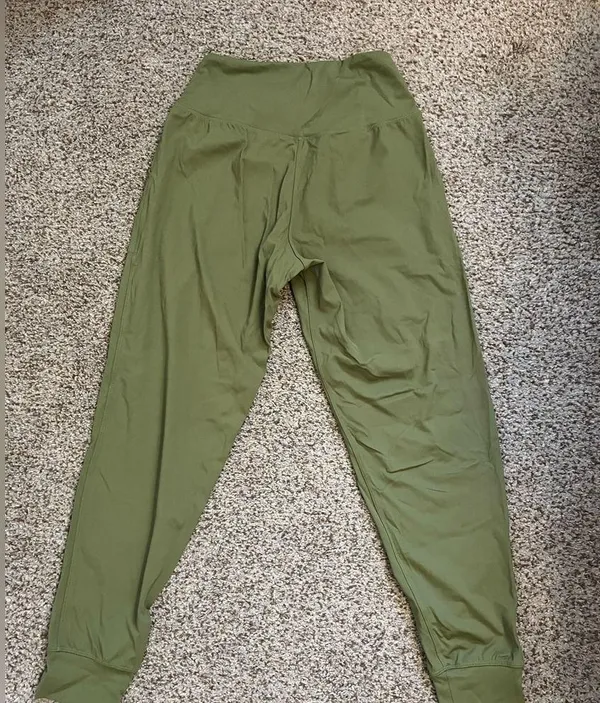 Okali joggers Green Size M - Image 3