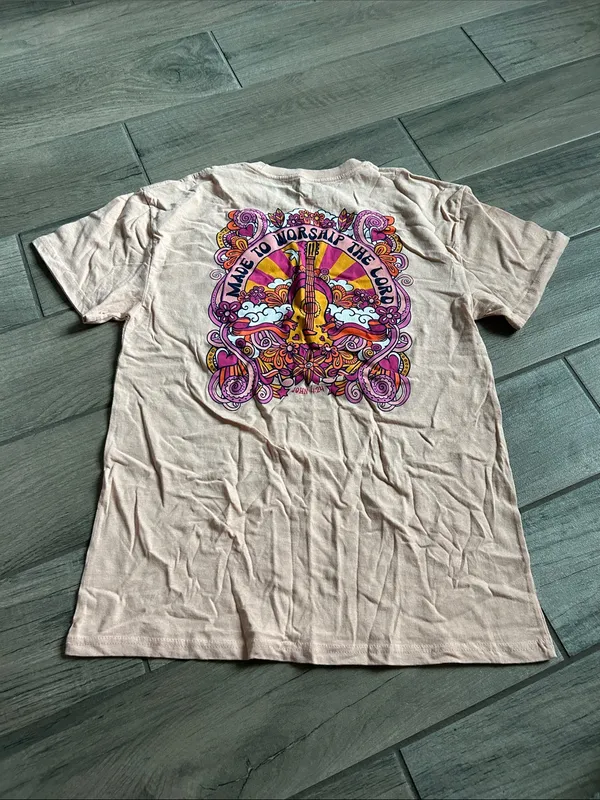 Light Pink Short Sleeve Graphic Tee Size M - Image 4