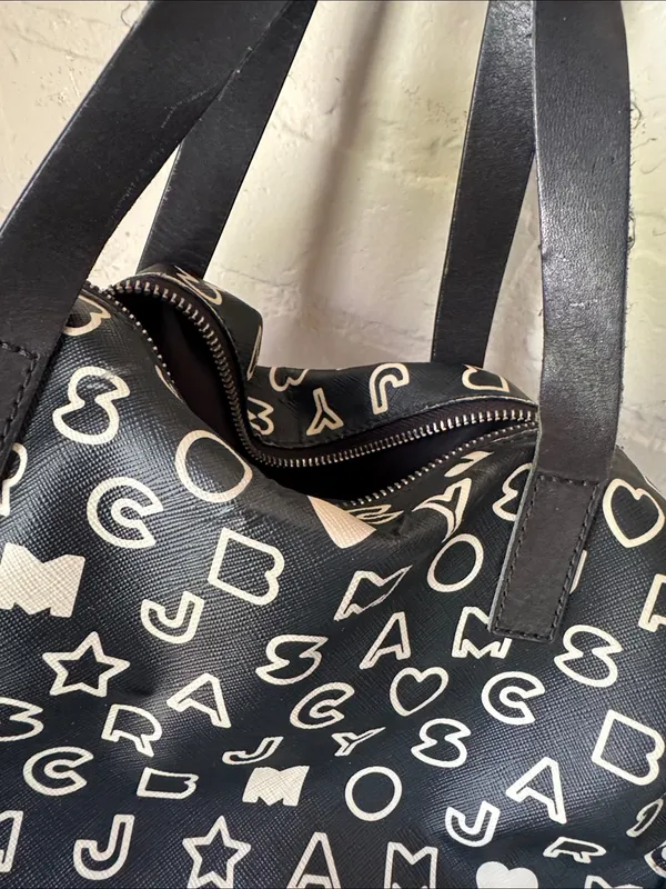 Marc by Marc Jacob’s purse tote duffle Y2K alphabet black cream - Image 6