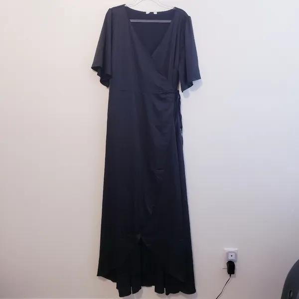 Baltic Born Vara Satin Maxi Wrap Dress Short Sleeve New Without Tags - Image 3