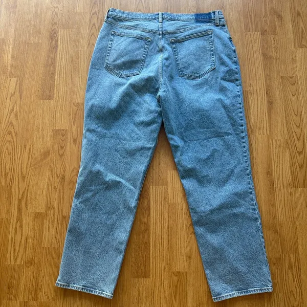 Abercrombie & Fitch Curve Love Ultra High Rise 90s Straight Jean Size 34 - Image 5