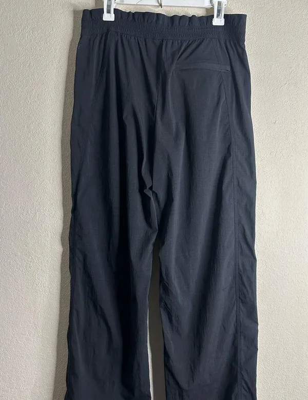 Athleta Trekkie Parachute high rise Pants size 10 30” style 533487 - Image 5