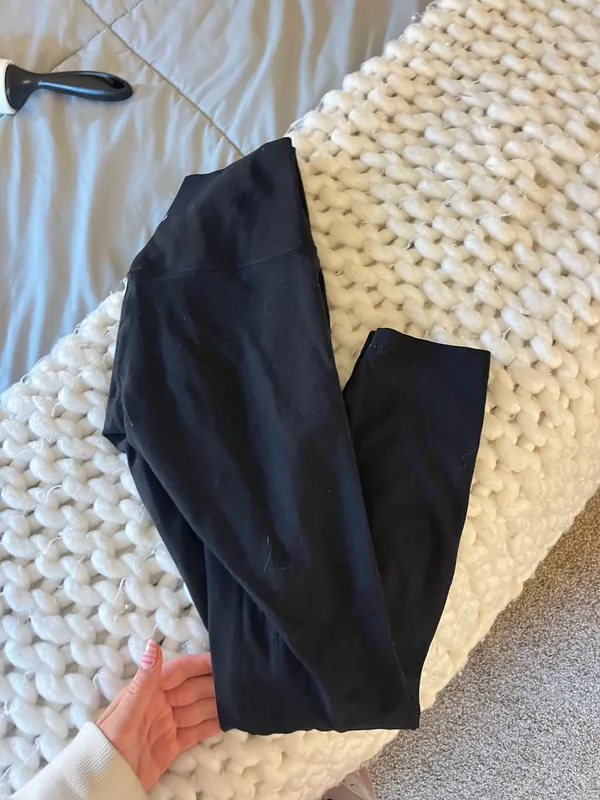 Black Lululemon Align Leggings 25" - Image 4
