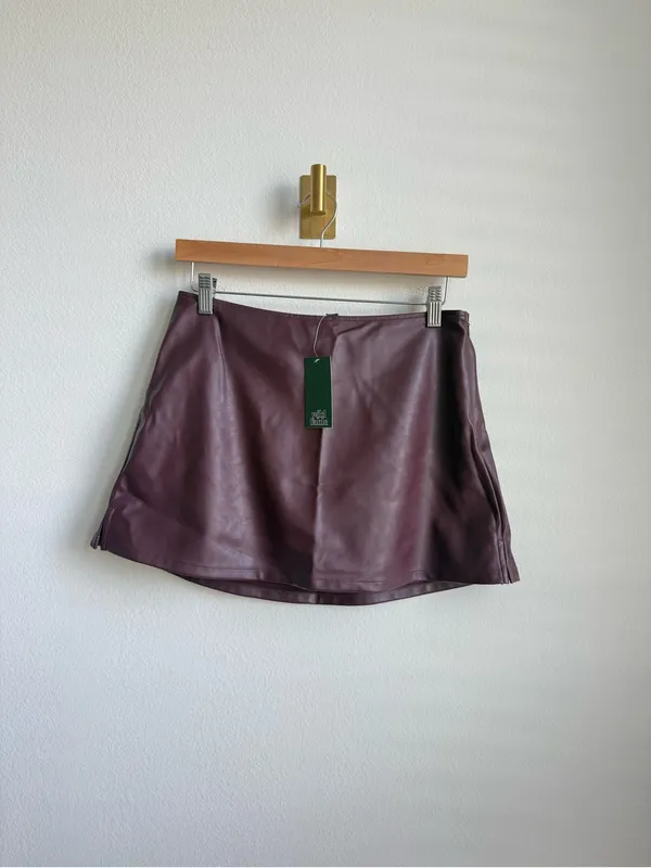 Wild Fable Burgundy Faux Leather Mini Skort Fall Size Small NWT - Image 6