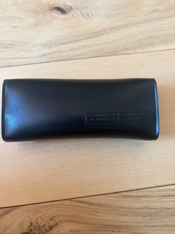 Universal Black Structured Sunglasses Case Gold Snap + Cleaning Cloth - Image 3