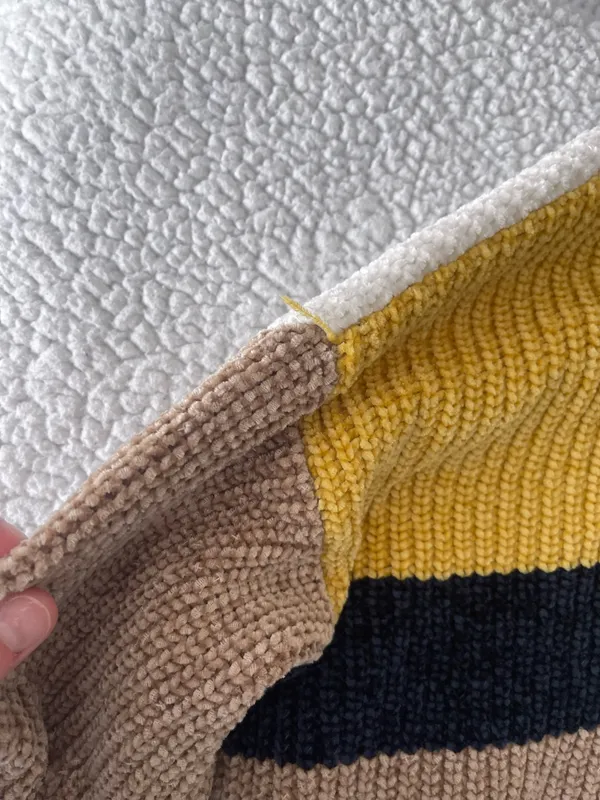 Urban Outfitters Cropped Sweater - Image 5