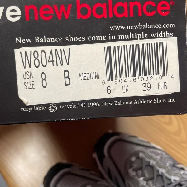 New Balance Women’s Chunky Silver Sneakers New In Box - Vintage - Size 8 W804NV - Image 11