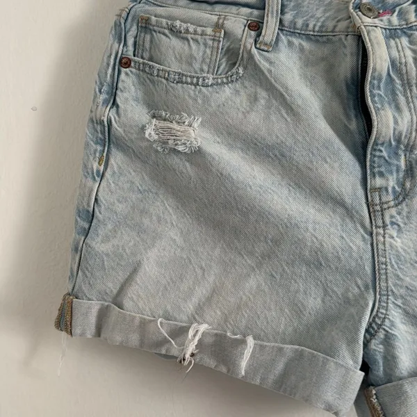 American Eagle Light Blue Jean Mom Shorts EUC - Image 3