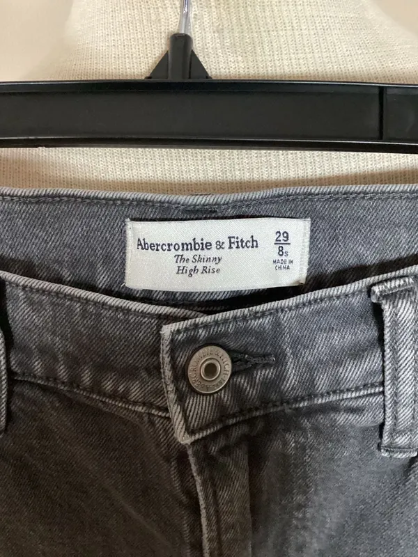 Abercrombie & Fitch The Skinny High Rise Jeans Size 29/8s - Image 2