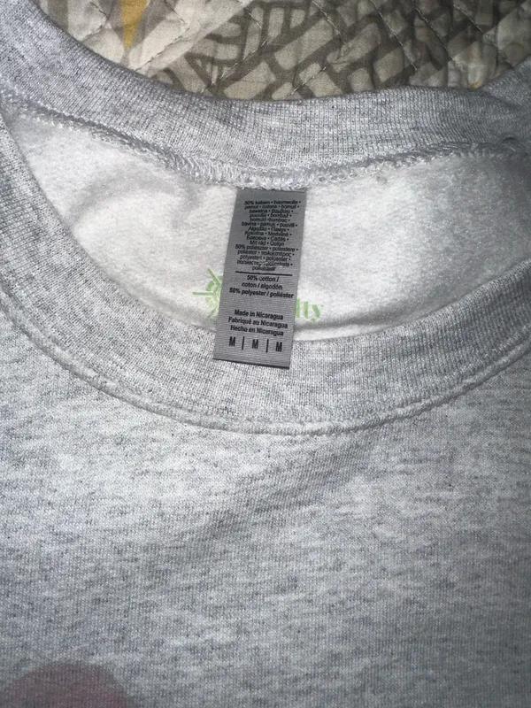 The Vaulty Strawberry Sweatshirt Gray Size M - Image 2