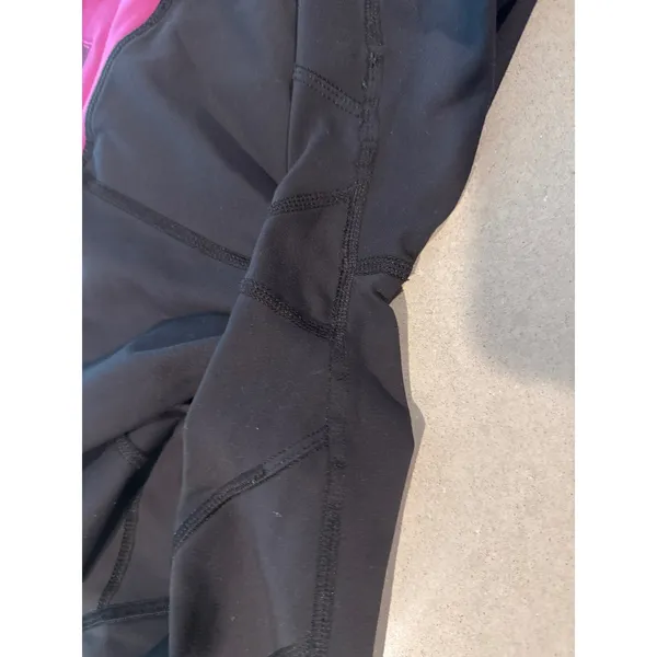 Lululemon Black‎ Crop Leggings Size 8 Yoga Workout Athletic Pants - Image 4