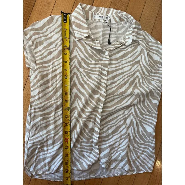 NWOT MNG‎ MANGO women's zebra print short sleeve blouse size 4 - Image 3
