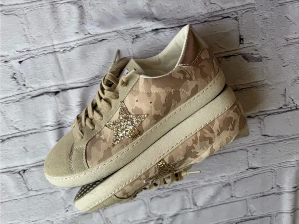 Vintage Havana Bianca Light Camo Multi Size 10 Cute Sneakers Gold Sparkle Star - Image 16