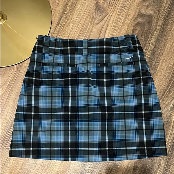 Nike Blue and Black Plaid Mini Skirt NWOT - Image 3