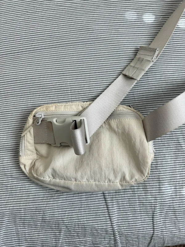 Lululemon Everywhere Belt Bag - Image 6