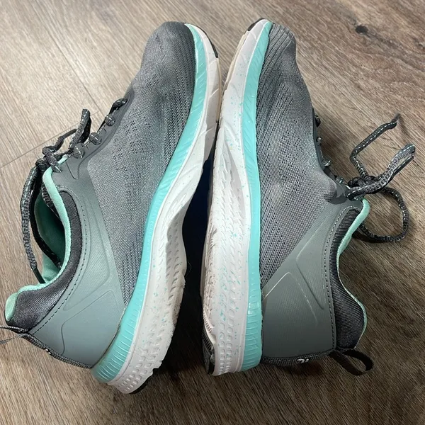 Fila Women's Gray and Teal Running Shoes Size 7 - Image 10