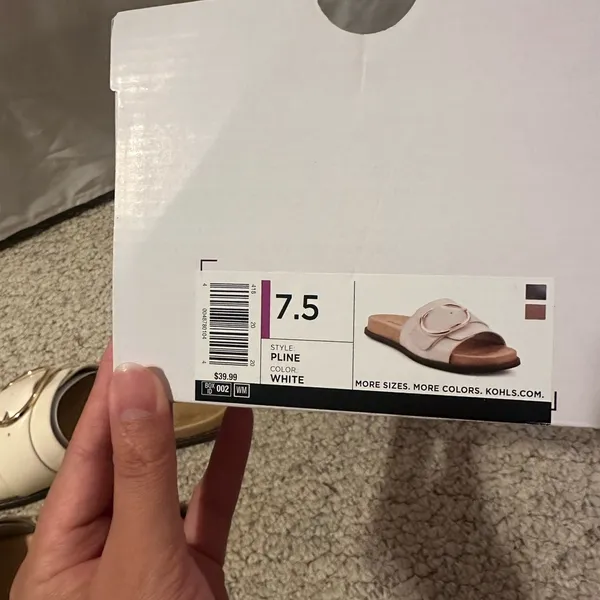 Sonoma Cream Sandals with Wide Strap Design - Image 3