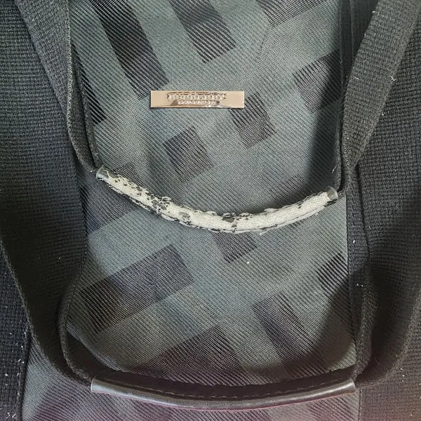 Burberry Fragrances Gray & Black Duffle Tote Weekender Bag - Image 6
