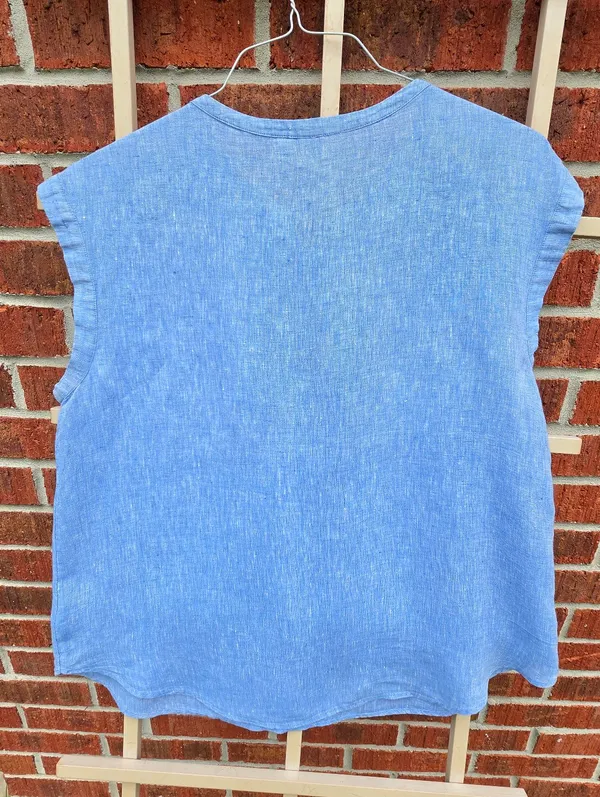 Gap sleeveless Blue linen top Large - Image 6