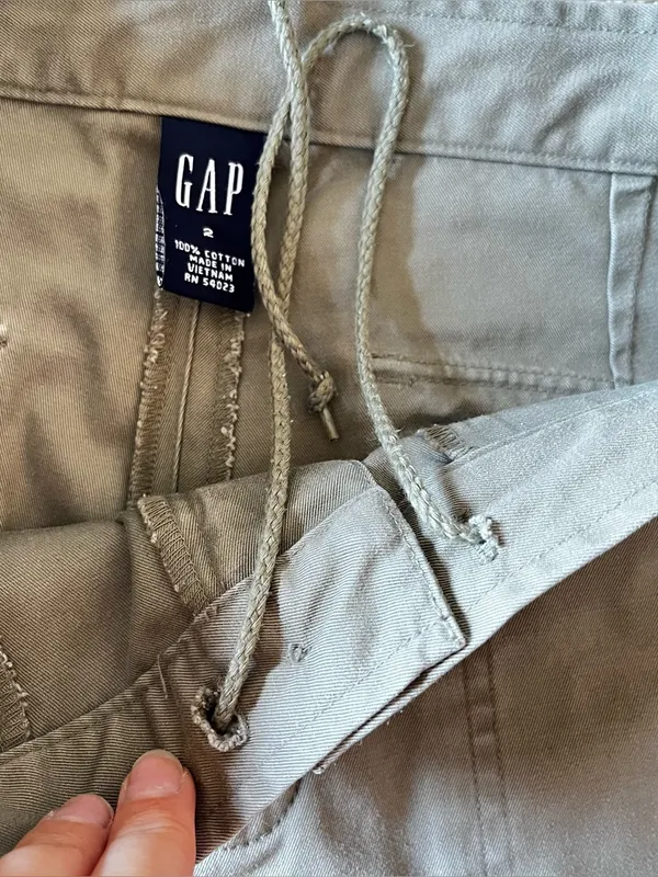 Y2K vintage GAP 2002 Cargo Pants in Olive Green - Classic Utility Style - Image 4