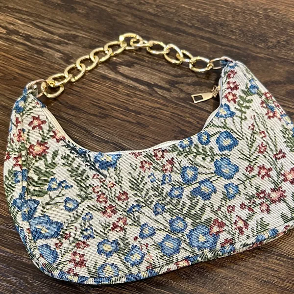 Floral Print Bag with Gold Chain Blue - Image 2
