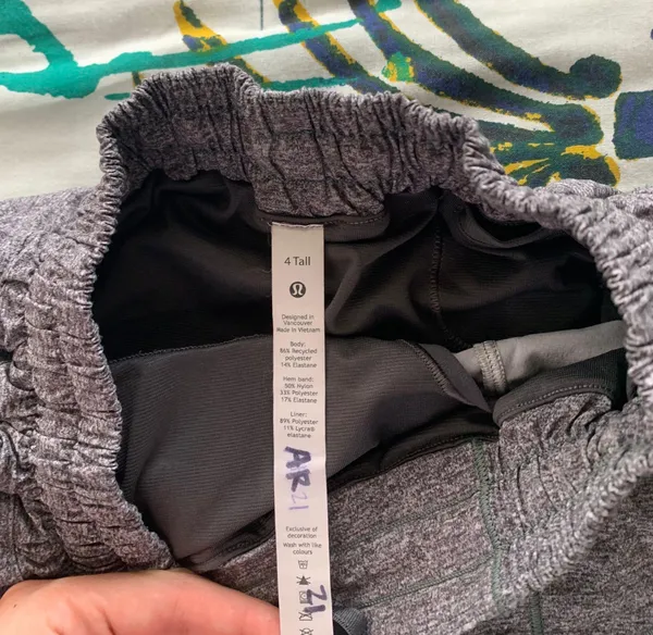 Lululemon Hotty Hot Shorts Tall - Image 3