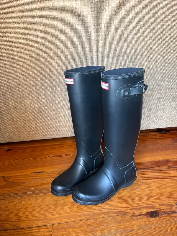 Hunter Tall Rain Boots Matte Black - Image 2