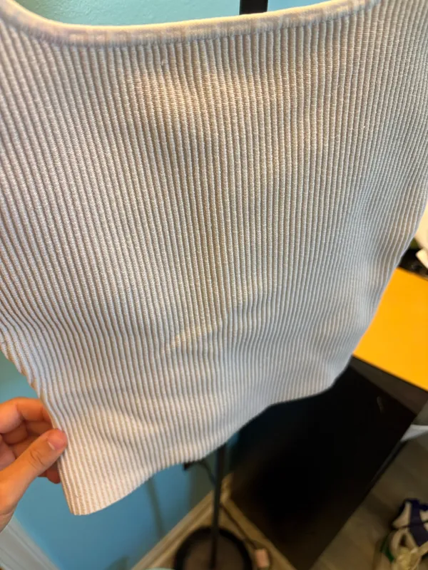 Aritzia Babaton Tank - Image 4
