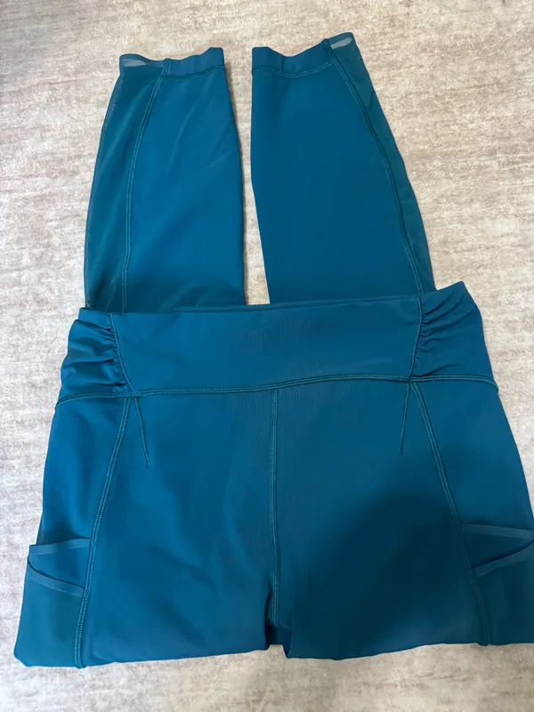 Lululemon Double Day Tight size 10 - Image 3