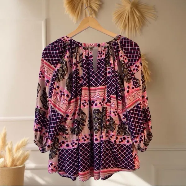 Persaman NY Boho Blouse Size L – Vibrant Artistic Print, EUC Pink Size L - Image 4