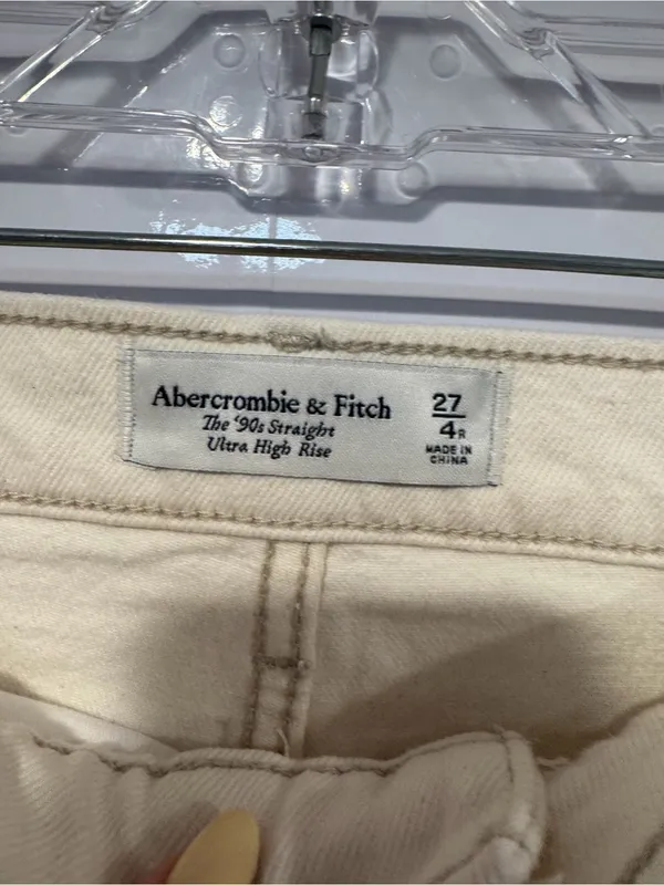 White‎ side split hem Abercrombie and Fitch 90s high rise jeans - Image 3