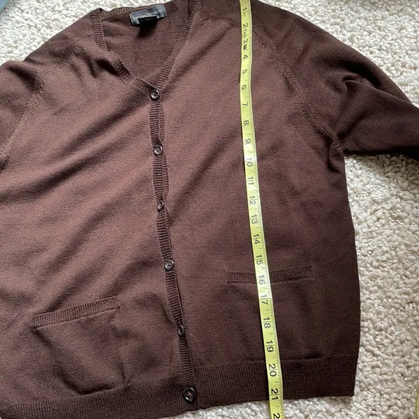 Banana Republic beautiful 100% merino wool brown cardigan - Image 8