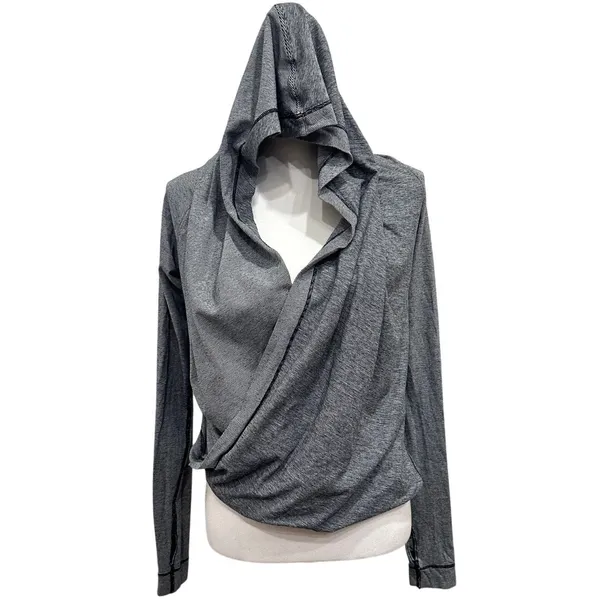 Lululemon Iconic‎ Wrap Surplice Top Wee Stripe White Black Size 2 Lounge Active - Image 2