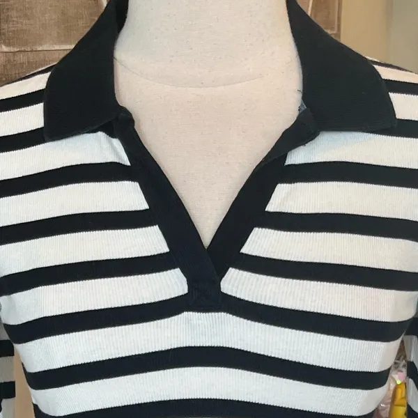 Tommy Hilfiger Black and White Striped Cotton Knit V Neck Collared 3/4 Sleeve - Image 3