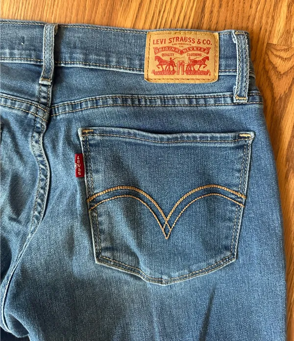 Levi’s Jeans Bootcut - Image 4