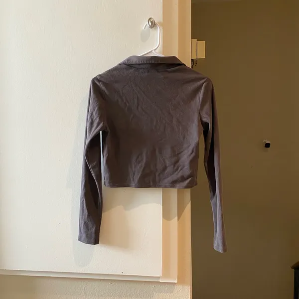 Abound Gray Button-Up Long Sleeve crop Top - Image 2