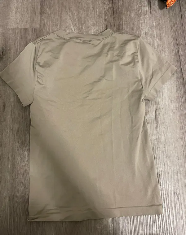 Aritzia Sunday Best Seamless T-Shirt - Image 4