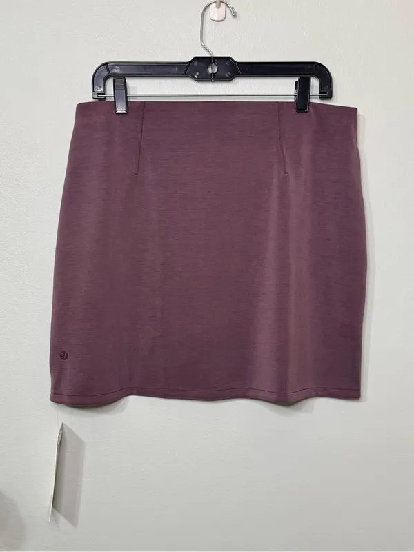 Lululemon Softstreme High Rise Mini Skirt Goodnight Plum Large NWT - Image 4