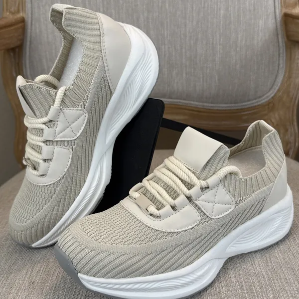 Outwoods Women's lightweight athletic mom sneaker resort travel cream color 6.5 comfort - Image 5