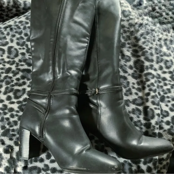 Liz Claiborne Elegant Black Tall Women's Boots 6.5 - Image 2