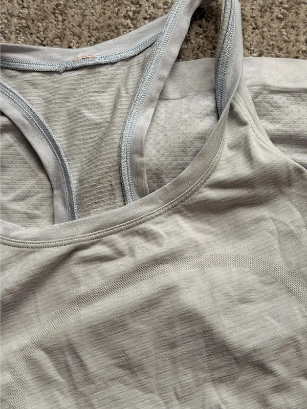 Lululemon Tank Swiftly Tech - Image 2
