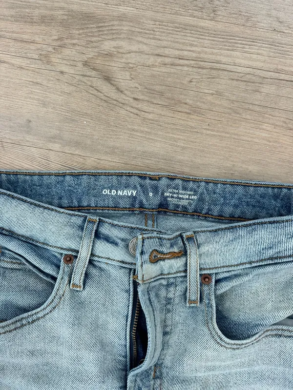 Old Navy Jeans - Image 2