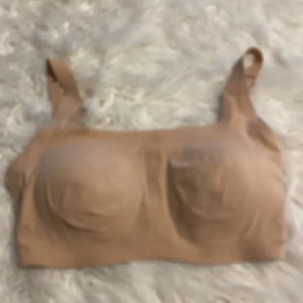 SKIMS Tan Seamless Comfort Bra size M excellent condition - Image 8